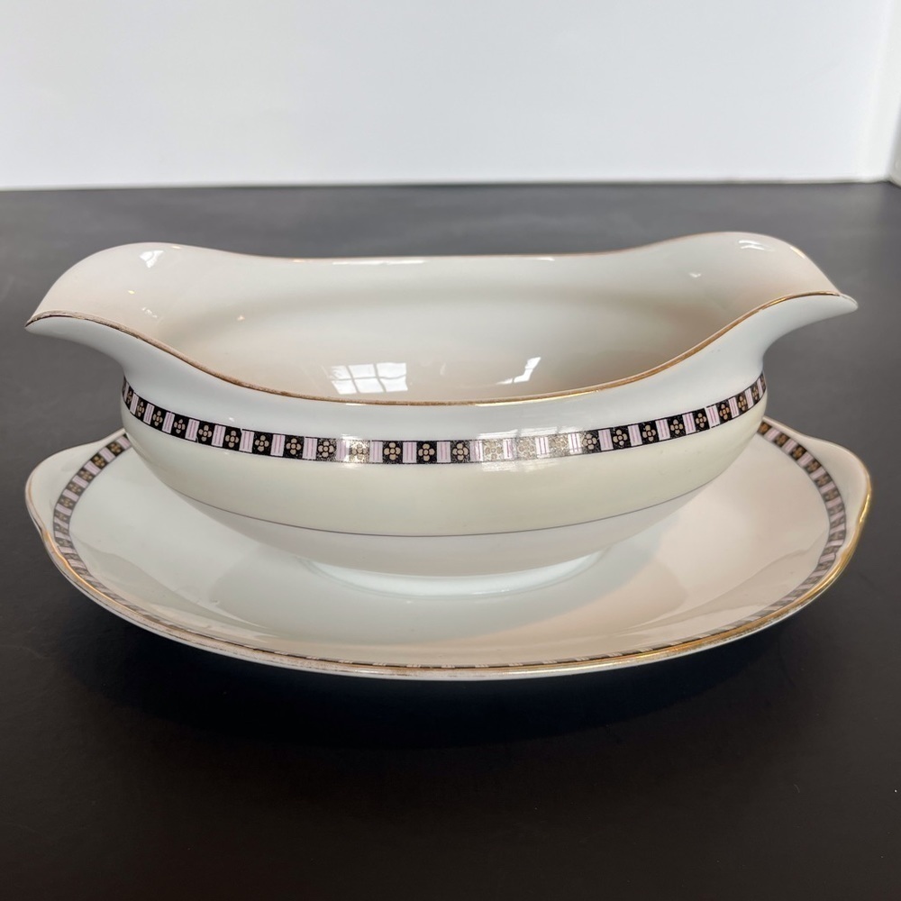 Antique Noritake Porcelain Gravy Boat ‘Lafayette’ Discontinued Pattern
